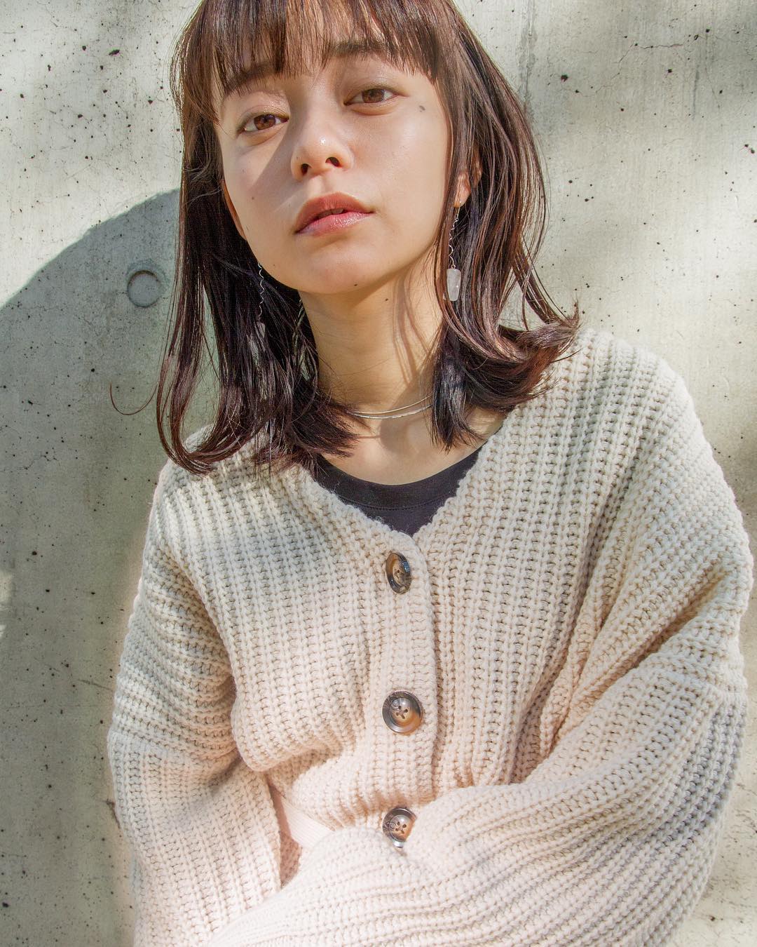 大胆に切る勇気がない子に朗報 髪の長さを変えずにイメチェンする方法 ローリエプレス