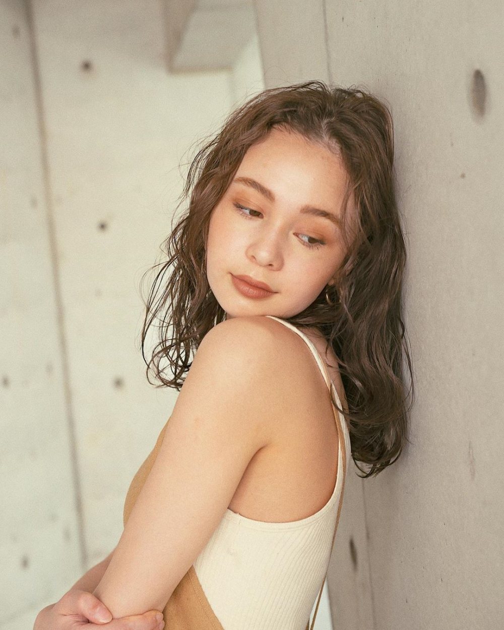 ほどよい脱力感を楽しみたい アンニュイな雰囲気になれるヘアスタイル ローリエプレス