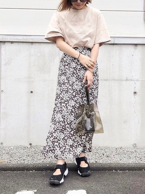 街ゆくおしゃれさんが履いてる Nikeのエアリフト が気になってます ローリエプレス