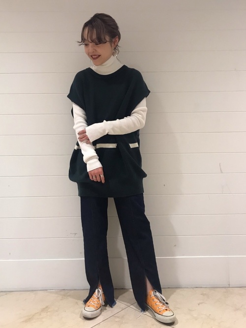 年最新 ニットベストコーデ特集 トレンドおしゃれな着こなし方 ローリエプレス