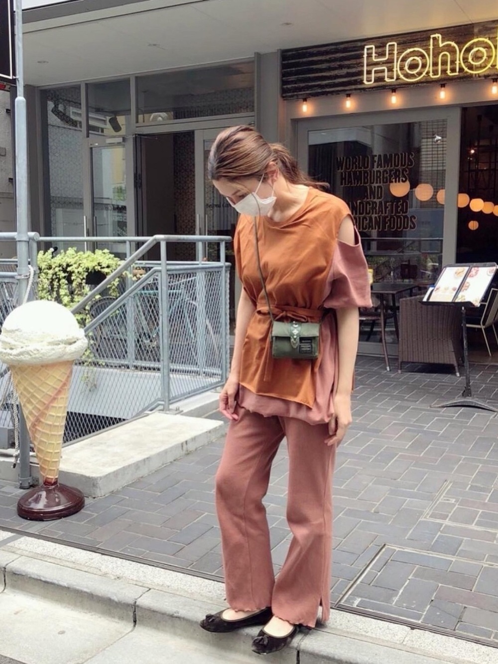 マスクもファッションの一部 おしゃれさんがやってる マスク コーデ4選 ローリエプレス