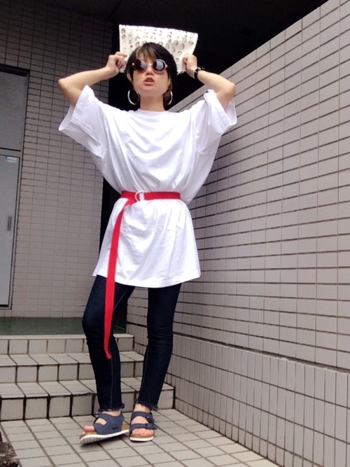 おしゃれ偏差値が上昇 今年も ビッグtシャツ ウエストマーク がキテル ローリエプレス