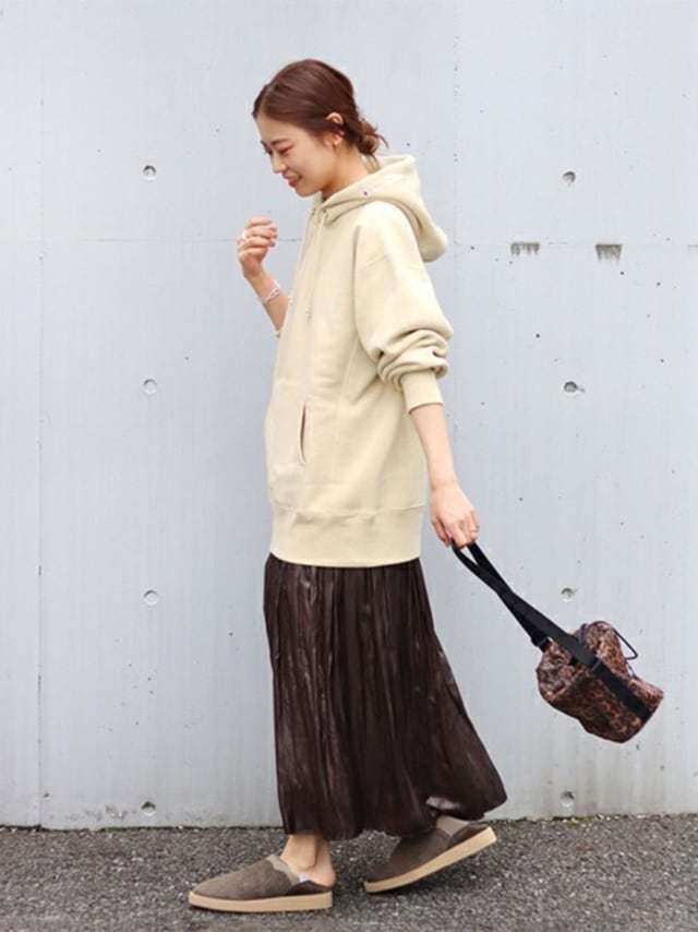 実はモテコーデ 秋は楽チンオシャレな パーカー スカート でデート決定 ローリエプレス