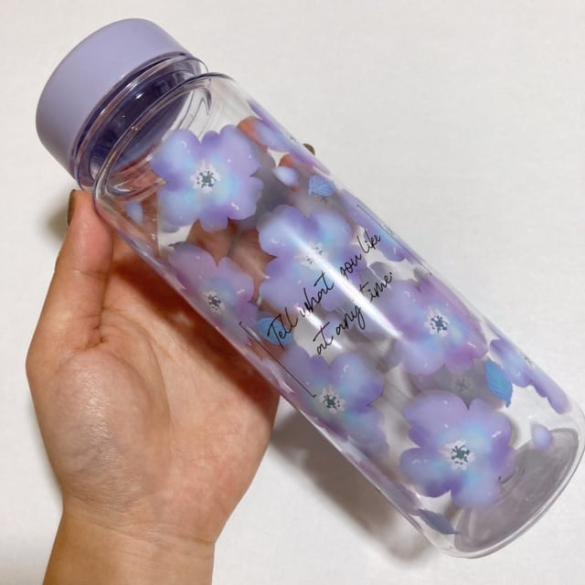 外出時の水分補給に セリア ウォーターボトルは可愛い花柄でマイボトルに ローリエプレス 外出時の水分補給に セリア ウォーターボトルは可愛い花柄でマイボトルに ローリエプレス
