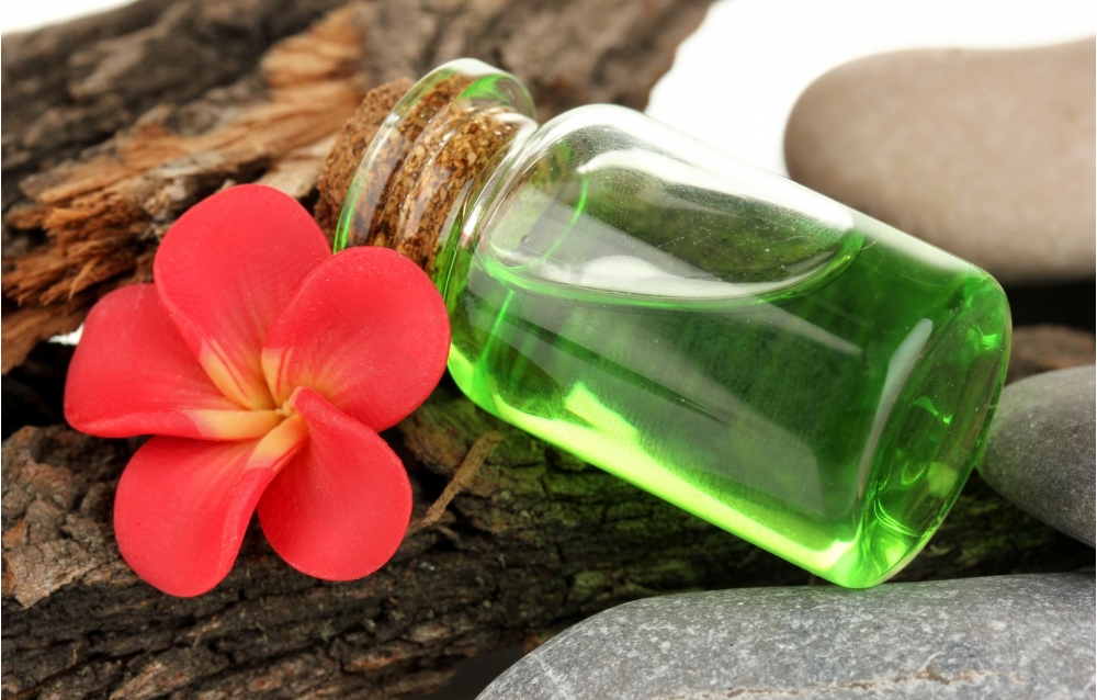 髪の毛が広がらない方法ってあるの 梅雨までの集中ケア ローリエプレス