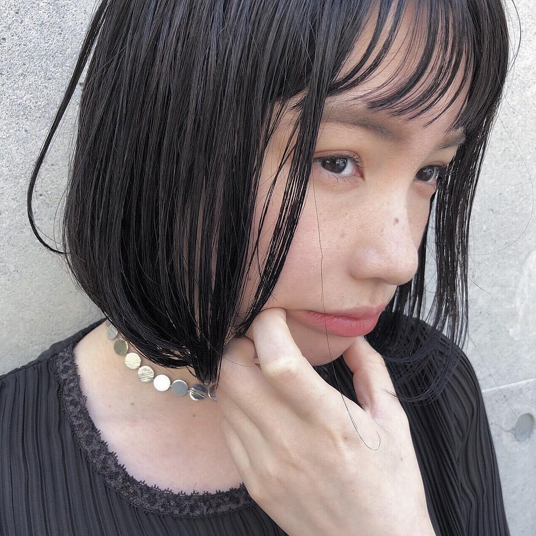 雨の日のボサボサ髪を卒業 うねりを抑えてまとまるツヤ髪に ローリエプレス