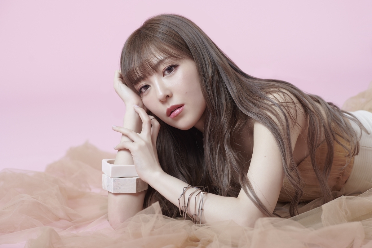 黒崎真音 ニューアルバム Beloved One 初回限定盤特典cdの収録楽曲公開 エキサイトニュース 黒崎真音 ニューアルバム Beloved One 初回限定盤特典cdの収録楽曲公開 エキサイトニュース