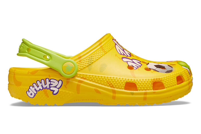 ハングルのチャームが可愛い クロックス 韓国人気スナック バナナキック と初コラボ ローリエプレス