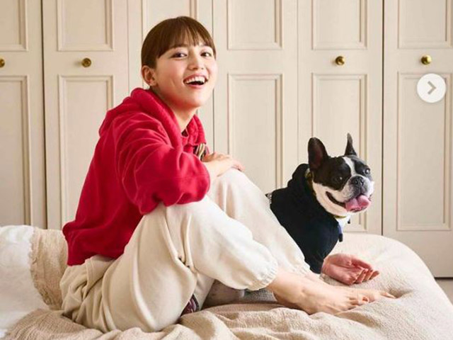 川口春奈、待望の愛犬専用インスタを開設！ 表情豊かなアムちゃんが