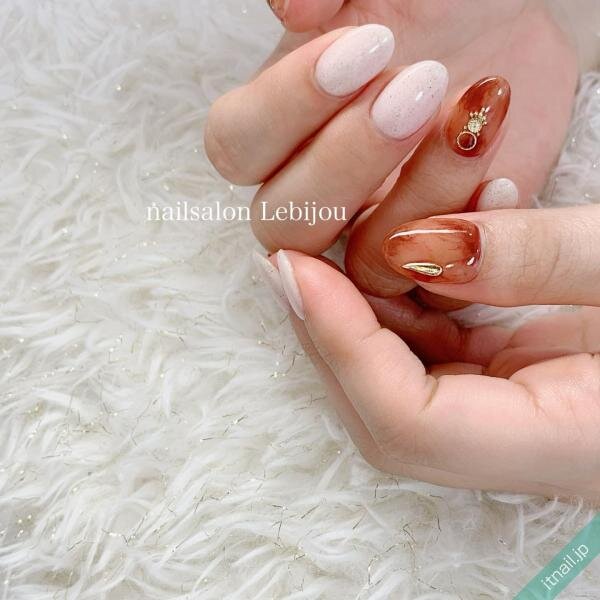 6月 8月 イエベ秋 さんにおすすめの夏ネイル9選 月別におすすめをcheck ローリエプレス