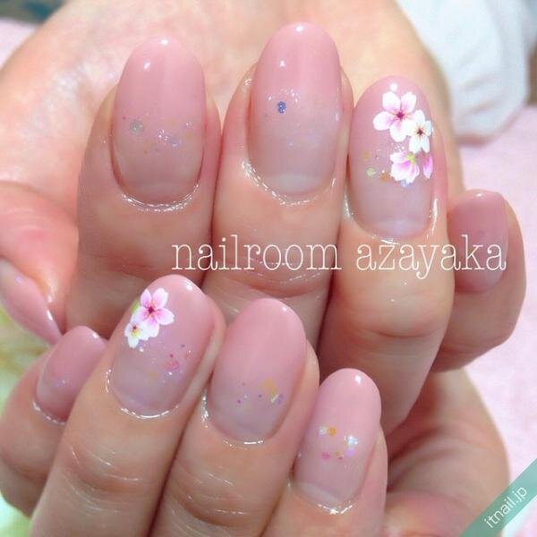季節を楽しむ桜ネイル シンプルから華やかまで9デザイン厳選 ローリエプレス