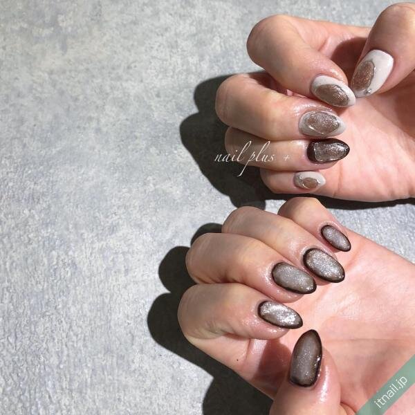 囲みグラデーションネイル がおしゃれ おすすめのハンド フットデザイン ローリエプレス 囲みグラデーションネイル がおしゃれ おすすめのハンド フットデザイン ローリエプレス