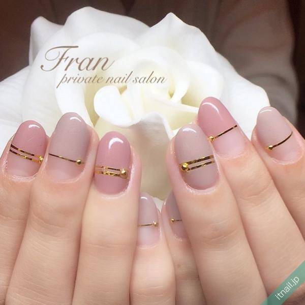 お洒落にフィット 冬ネイル ラインテープ がスタイリッシュ ローリエプレス お洒落にフィット 冬ネイル ラインテープ がスタイリッシュ ローリエプレス