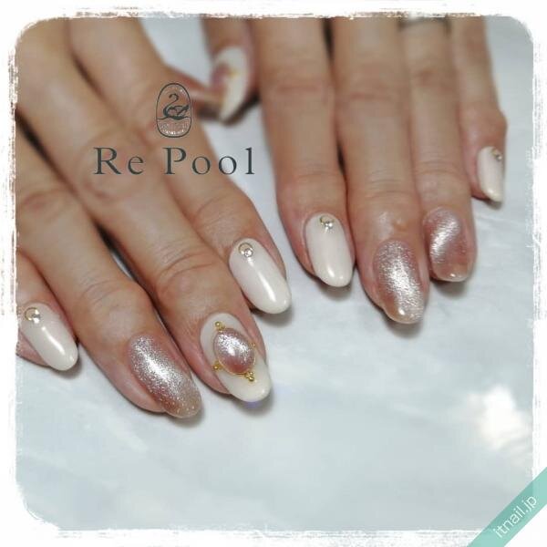 磁石で模様をつくる 話題の マグネットネイル デザイン ローリエプレス