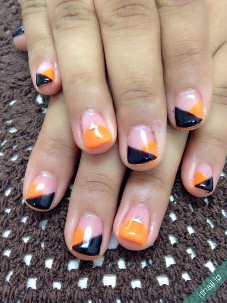 お洒落度高め ブラック オレンジでアートするネイルデザイン ローリエプレス