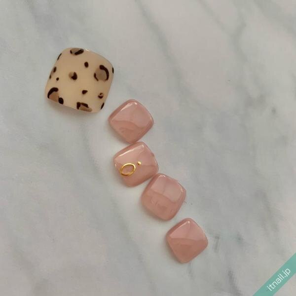 足元に甘さを 大人かわいい ピンクフットネイル Top７ ローリエプレス