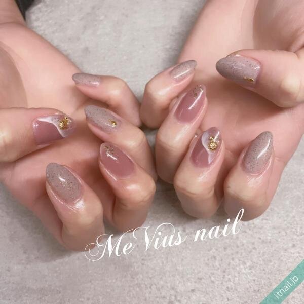 ピンクと相性のいいネイルカラー9選 作りたいイメージに合わせて選ぼう ローリエプレス ピンクと相性のいいネイルカラー9選 作りたいイメージに合わせて選ぼう ローリエプレス