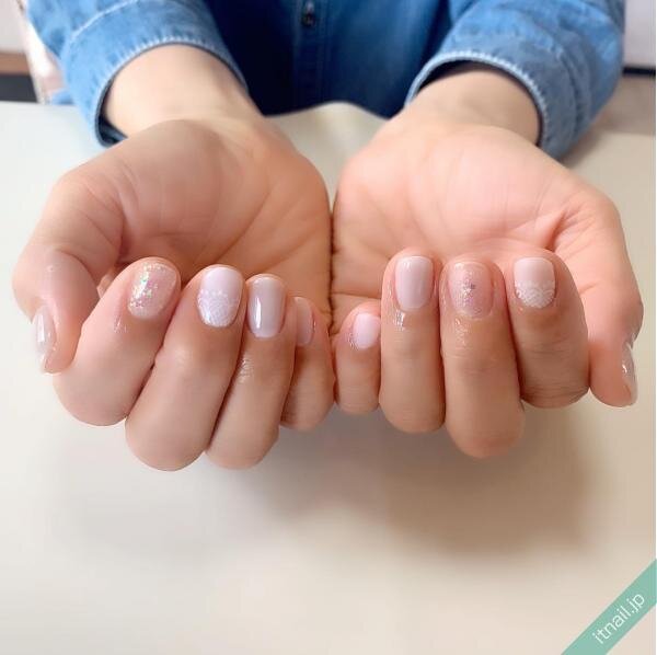 ナチュラルな見た目がオシャレ 乳白色ネイル デザイン8選 ローリエプレス