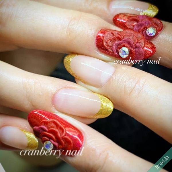 エンボスフラワーネイルで ぷっくりと存在感をアピール ローリエプレス