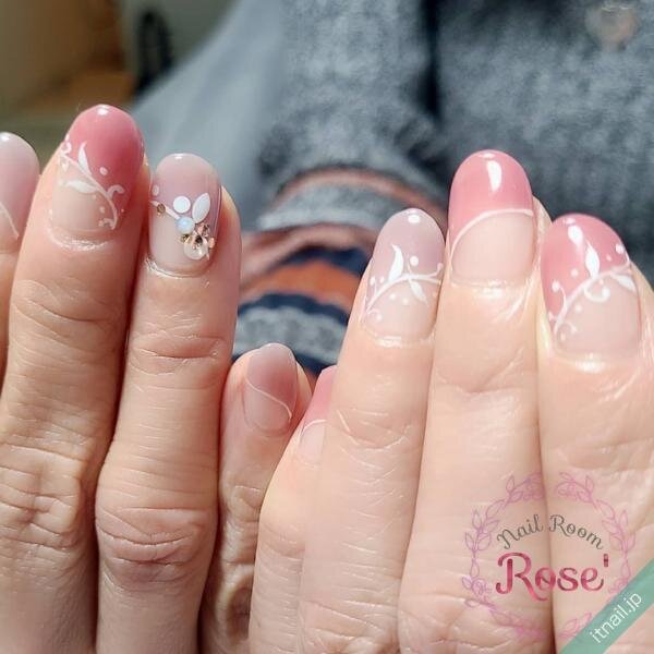 春色フレンチネイル 上品なお洒落ママにおススメしたいデザイン ローリエプレス 春色フレンチネイル 上品なお洒落ママにおススメしたいデザイン ローリエプレス