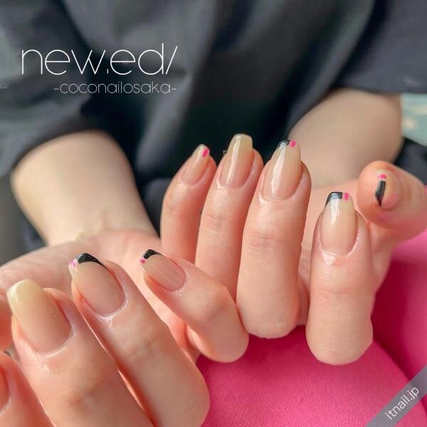 スクエアオフのネイル で魅せる 手抜き感ゼロのシンプルデザイン ローリエプレス