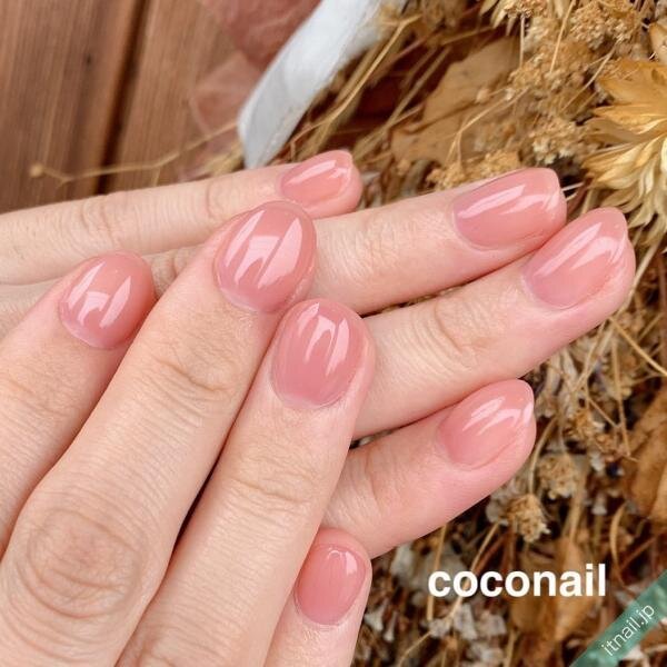 年の秋冬トレンドカラー くすみピンクを使ったネイル ローリエプレス