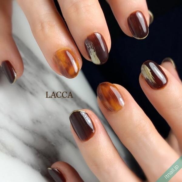 魅惑の美しさ 黄金の輝き べっ甲ネイル ローリエプレス