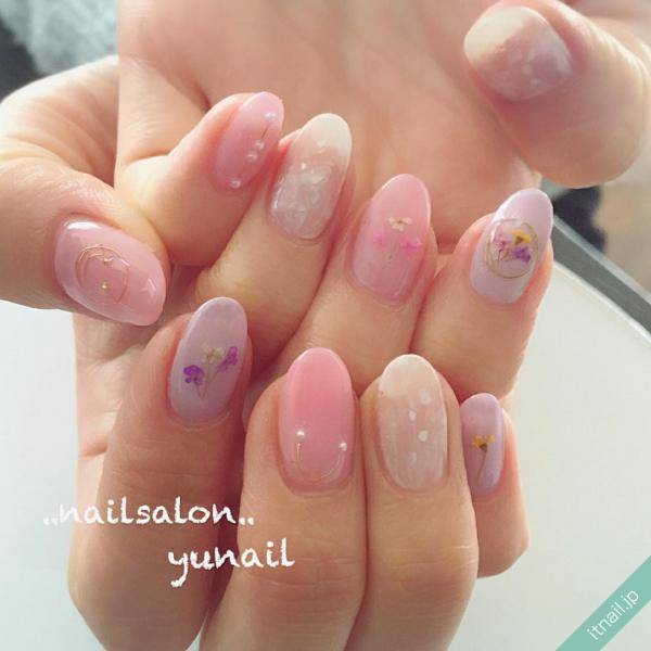 セルフで簡単アート 押し花で作るネイルデザインバリエ ローリエプレス