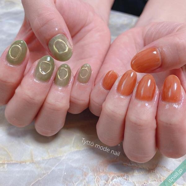 秋のオシャレを制する 柿色 のハンド フットネイル８選 ローリエプレス