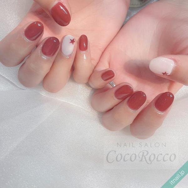 星モチーフ 大人っぽく楽しむ スターネイル 8選 ローリエプレス