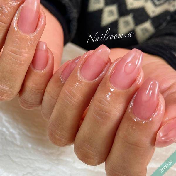 ナチュラルにも楽しめる 水滴ネイル が意外とバリエ豊富 ローリエプレス ナチュラルにも楽しめる 水滴ネイル が意外とバリエ豊富 ローリエプレス
