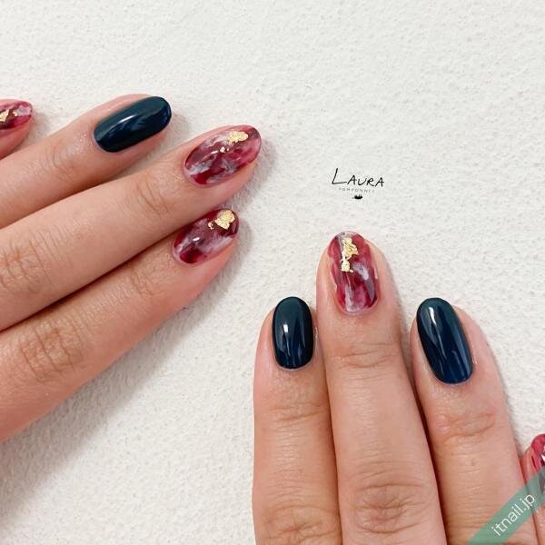 赤 緑 で彩る冬の大人ネイル12選 クリスマスも意識しちゃおう ローリエプレス 赤 緑 で彩る冬の大人ネイル12選 クリスマスも意識しちゃおう ローリエプレス