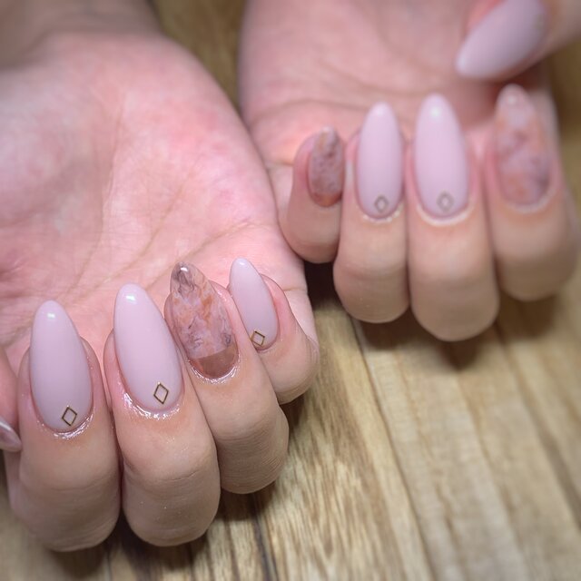 魅惑のロング ネイリストの技術に圧巻なスカルプチュアネイル特集 ローリエプレス