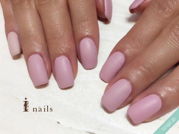 モーヴピンクのネイルなら年齢問わず合わせやすい いつでも楽しめる大人デザイン ローリエプレス