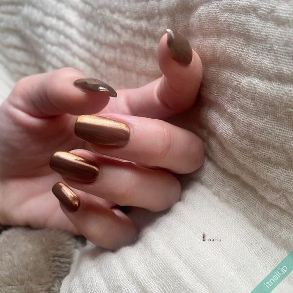 遊び心のある秋ネイルもお任せ クールに決まる スクエアオフ のデザイン集 ローリエプレス