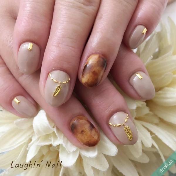 ネイルにもジュエリーを ネックレスをアートしたデザイン特集 ローリエプレス