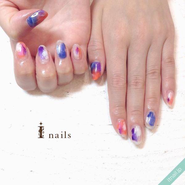 あざやかにはじける夏 ビビッドカラーのハンド フットネイル ローリエプレス