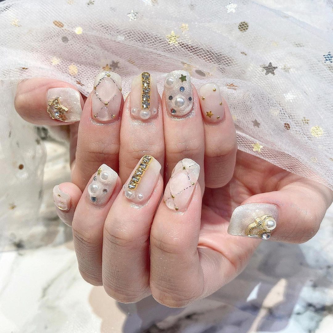 もうマンネリしない 簡単 おしゃれな立体ネイルデザイン10選 22年最新トレンド ローリエプレス