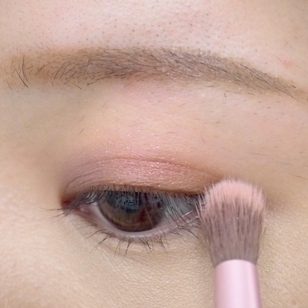 メイクで べロア の質感が Visee Avantの新作シャドウで秋メイク ローリエプレス