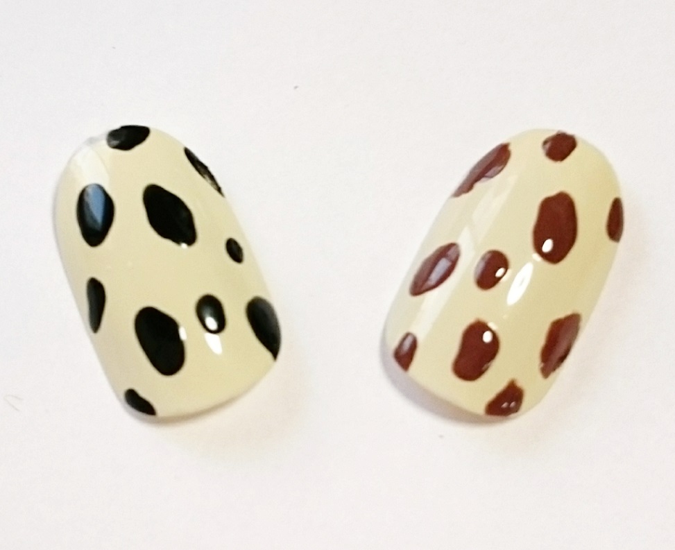 この冬大人気 100均アイテムでできる ダルメシアンネイル のやり方 ローリエプレス