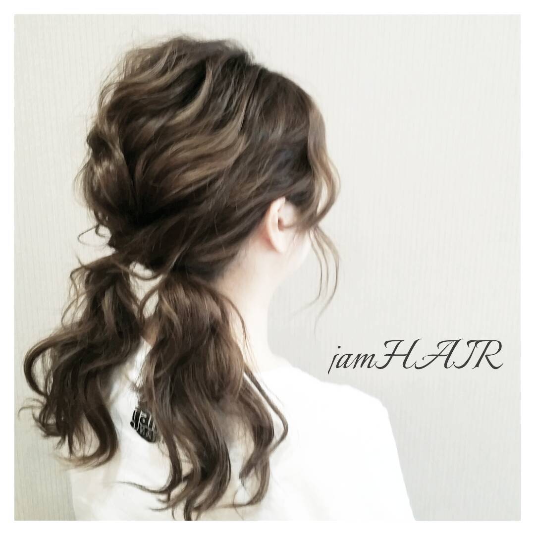 ひと手間でかわいさアップ 周りと差がつくツインテールアレンジ ローリエプレス