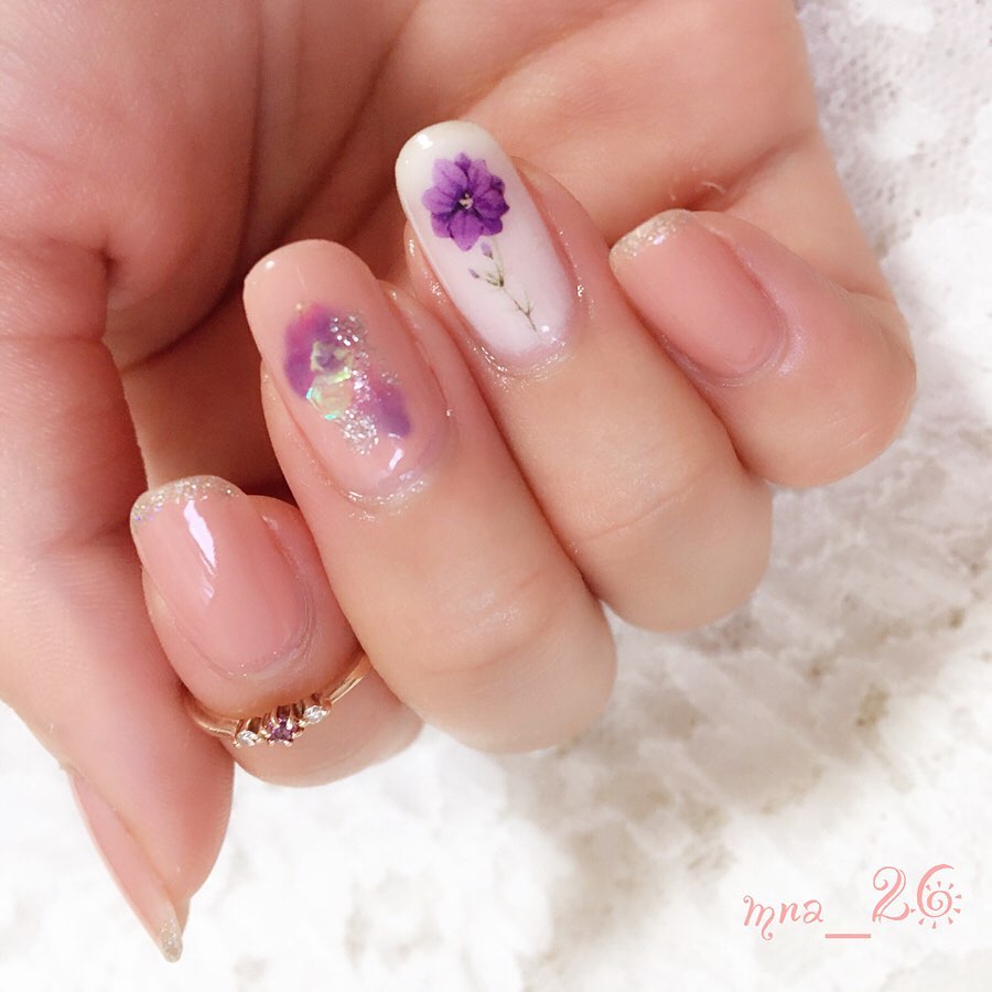 100均でかわいいネイルを作ろう 動画でレクチャーするおすすめネイル ローリエプレス