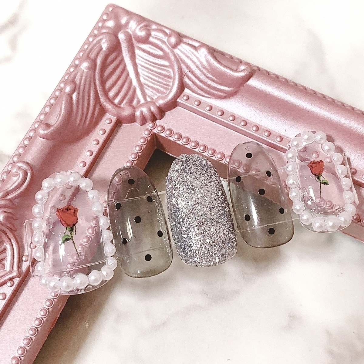 100均アイテムだけでできちゃうセルフネイル 今っぽ 量産型 ネイルの作り方 ローリエプレス