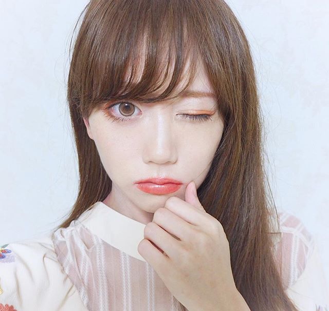 イエベ秋さんの特徴とは 似合うカラー メイクアイテムを一挙紹介 ローリエプレス