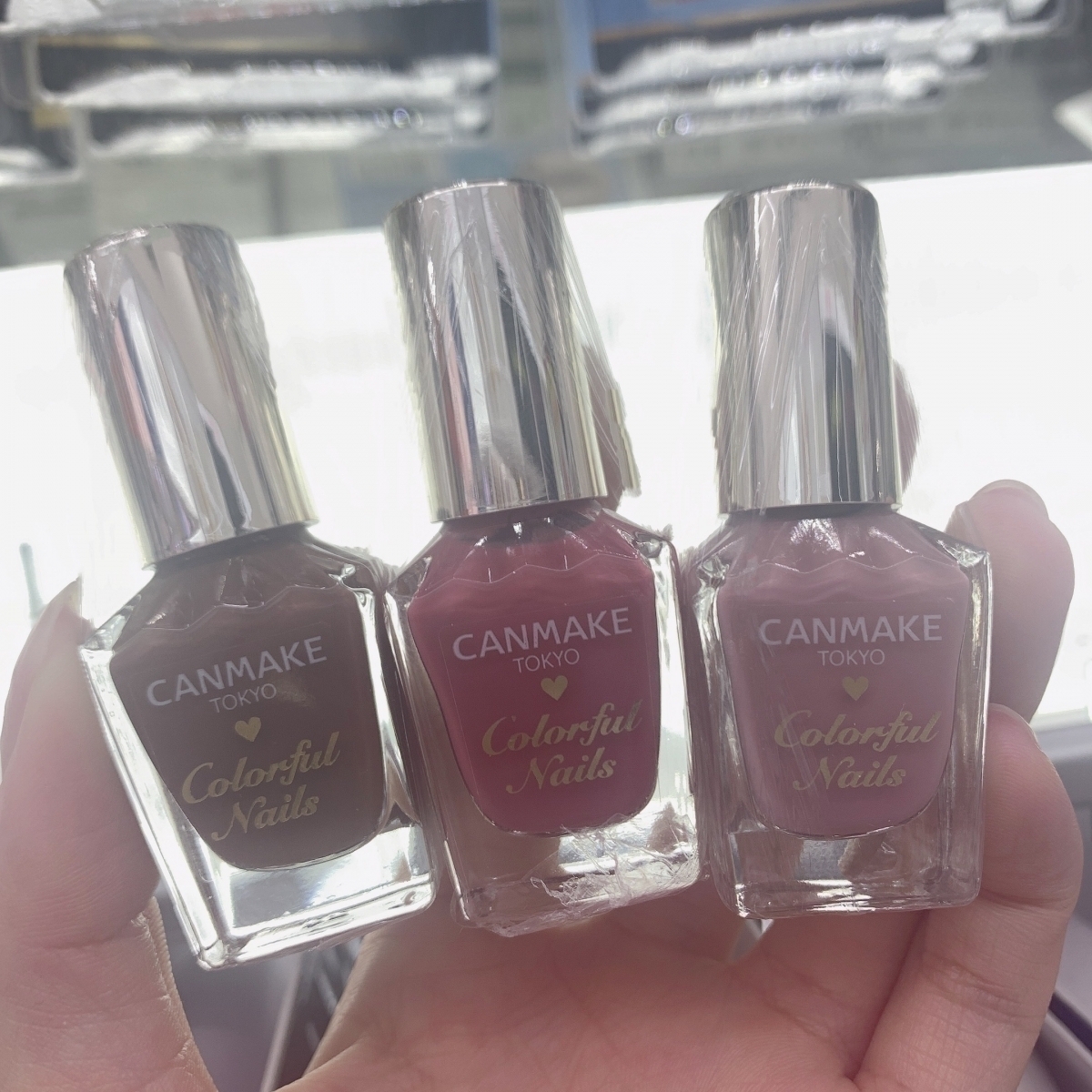 かわいいはネイルでつくれる 女子力高めセルフネイルのやり方 ローリエプレス