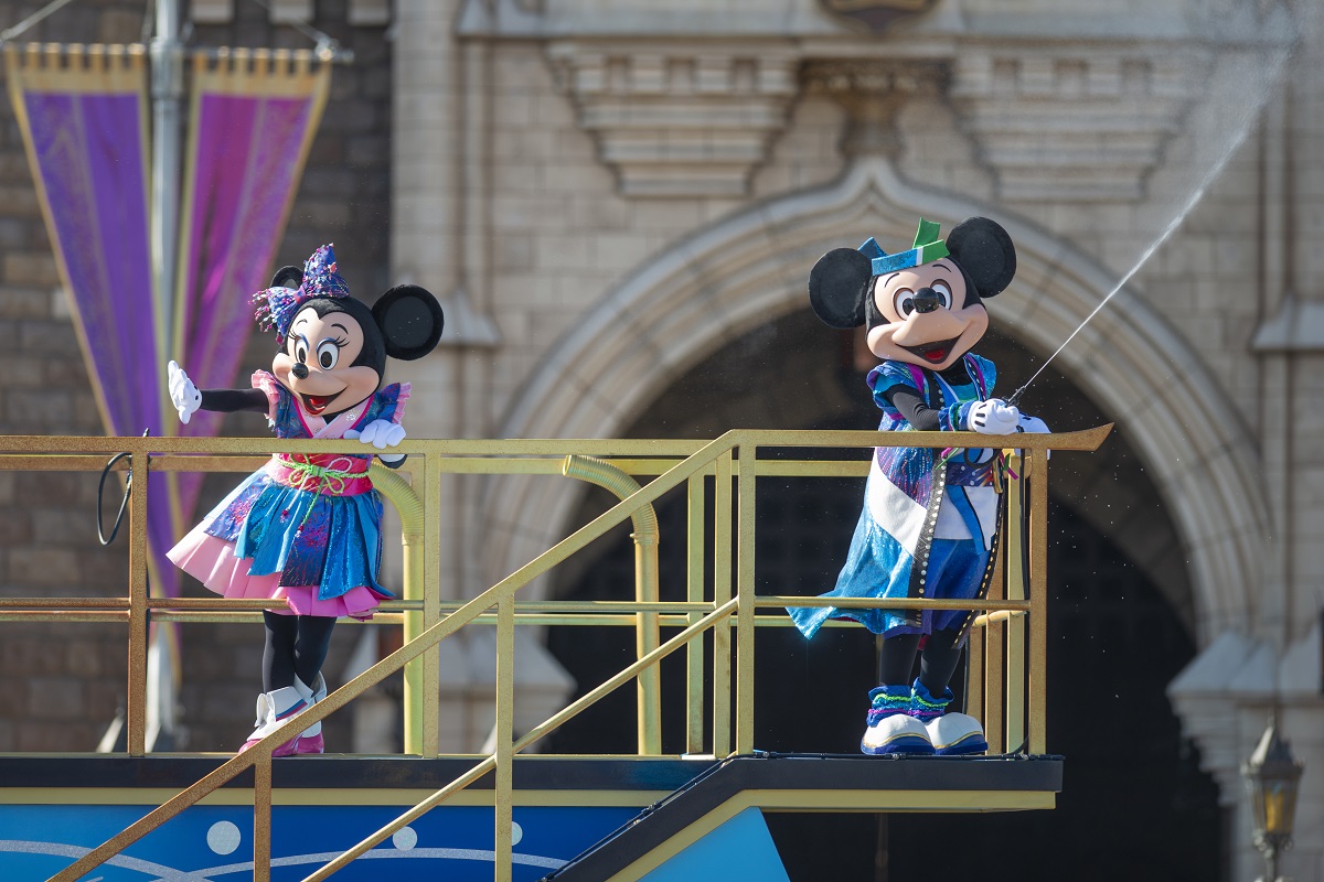 あいにゃんが教える 夏のディズニーデートに なカップルフォト 新作ショー ローリエプレス