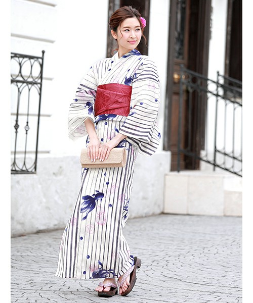 自分に似合う浴衣の選び方 17年トレンド浴衣を先取りチェック ローリエプレス