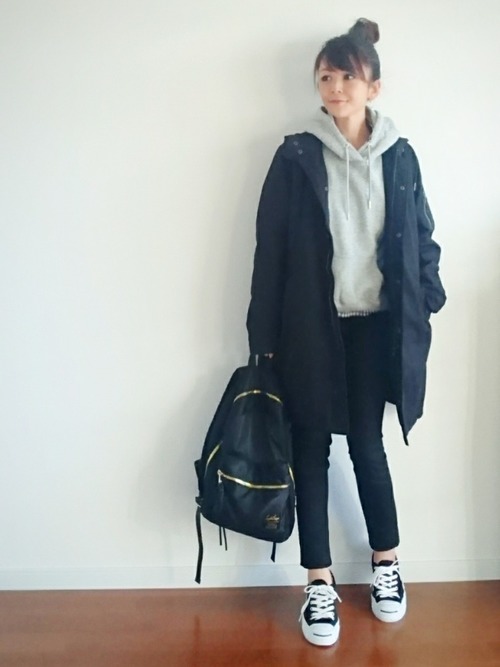 カジュアルなリュックコーデをかわいく仕上げる簡単アイデア ローリエプレス