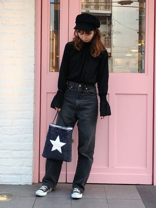 たまにはクールに 大人っぽくきめるオールブラックコーデ術 ローリエプレス たまにはクールに 大人っぽくきめるオールブラックコーデ術 ローリエプレス