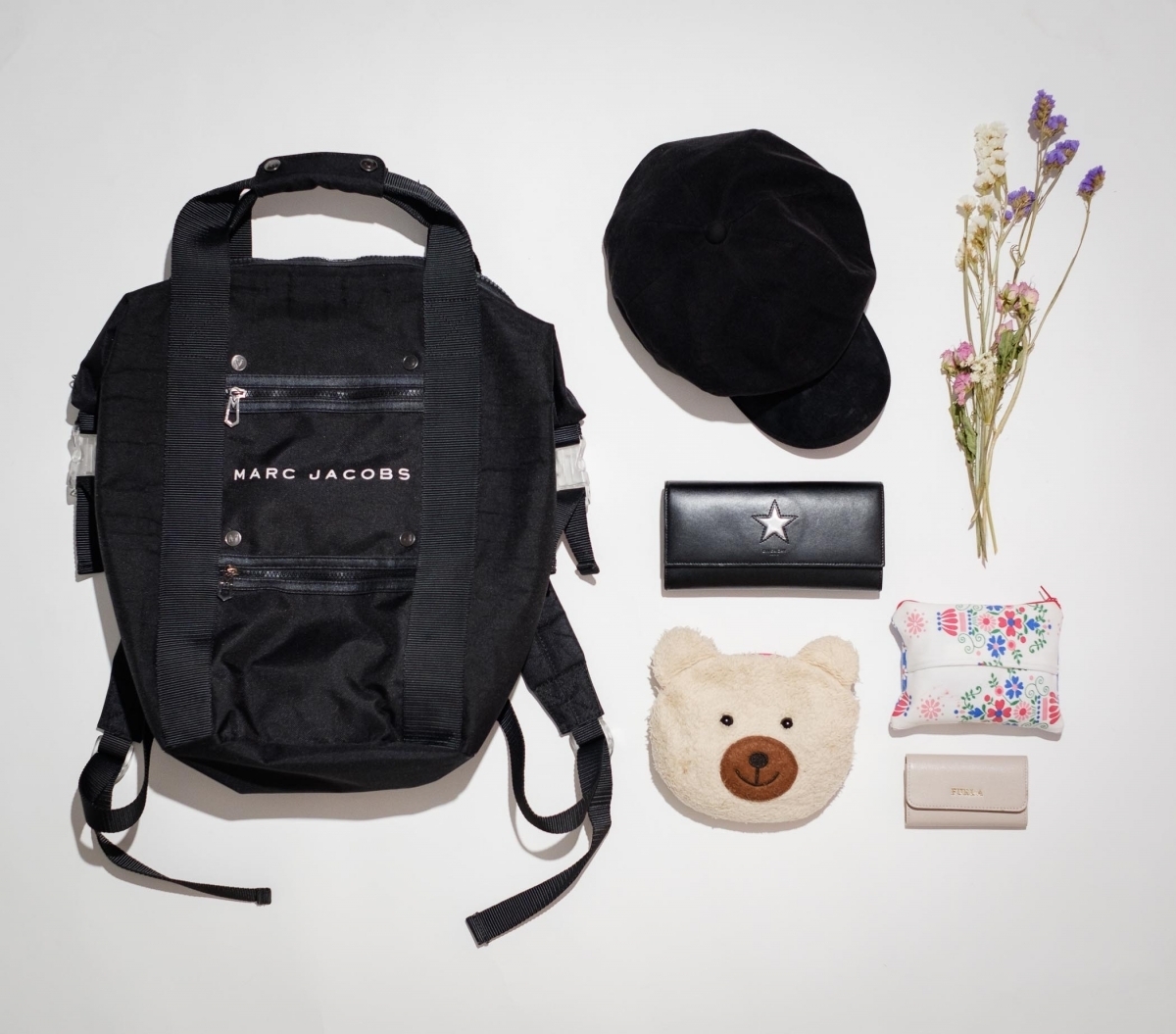 夏祭りデートの カバンの中身 浴衣の時のマストアイテムは ローリエプレス